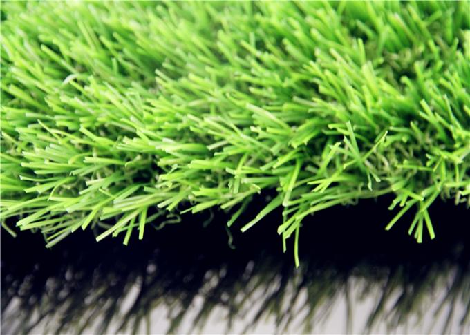 55mm Trwałe, prawdziwie wyglądające dywany ogrodowe ze sztucznej trawy Wysoka elastyczność 0