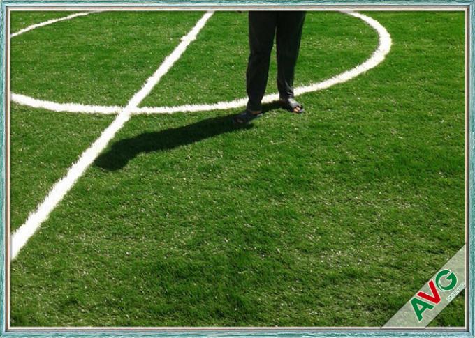 Niesłabnąca miękka tekstura Boisko do piłki nożnej Sztuczna trawa syntetyczna na kampus 0