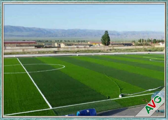 Wygodne napełnianie boisk do piłki nożnej ze sztucznej trawy z opakowaniem worek PP 0