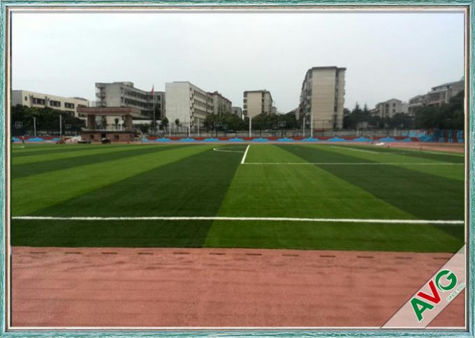 50 Mm SGS Zatwierdzone boisko do piłki nożnej Sztuczna trawa / syntetyczna murawa na boisko do piłki nożnej 0