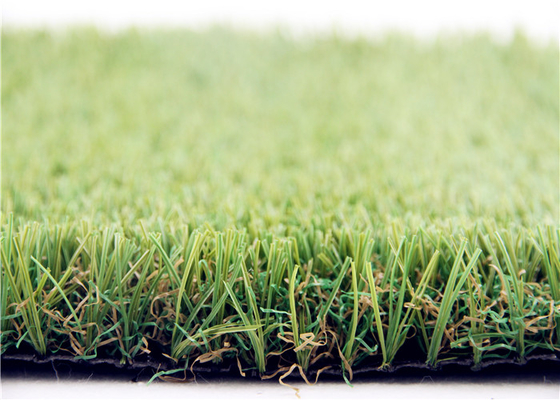 Chiny 20mm Sztuczna trawa w ogrodzie krajobrazowym Sztuczna trawa o dużej gęstości dostawca