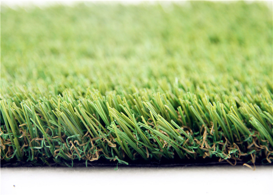 Chiny 15MM Zielona sztuczna trawa do ogrodu, sztuczna trawa ogrodowa z trawy syntetycznej dostawca