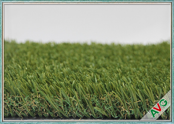Chiny Outstanding Outdoor Garden Fake Grass 13200 Dtex Fullness Surface With Green Color dostawca