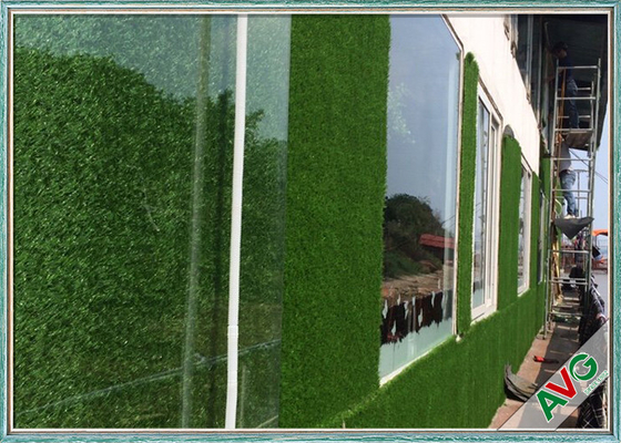 Chiny Najbardziej realistyczny naturalny wygląd Dekoracja ogrodowa Dekoracja ścienna z trawy dostawca