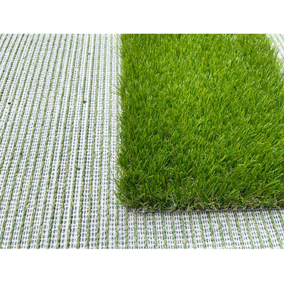 Chiny Dekoracja Naturalnie wyglądający miękki zakrzywiony drut syntetyczny ze sztucznej trawy do ogrodu dostawca