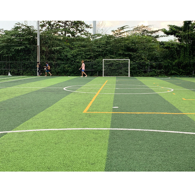 Chiny Dywan sportowy Podłoga Zewnętrzna piłka nożna Sztuczna murawa PP + podkład Leno dostawca