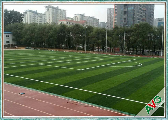 Chiny PE Soft Dobra odporność na odbicie Sztuczna murawa piłkarska Doskonała odporność na promieniowanie UV dostawca