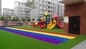 Plac zabaw Sztuczna murawa Fałszywy dywan z trawy Kryty 35 mm Wysokość 3/8 cala Guage dostawca