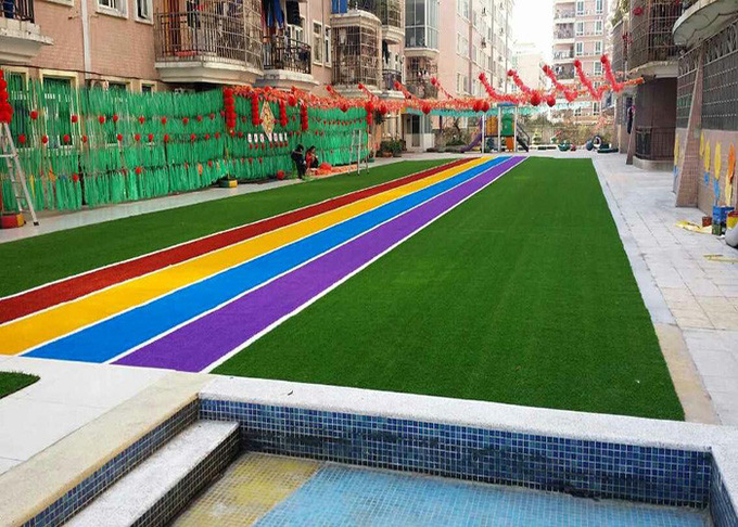 Dekoracja Kolorowy plac zabaw Syntetyczna murawa Sztuczna trawa dywanowa 3000 DTEX 0