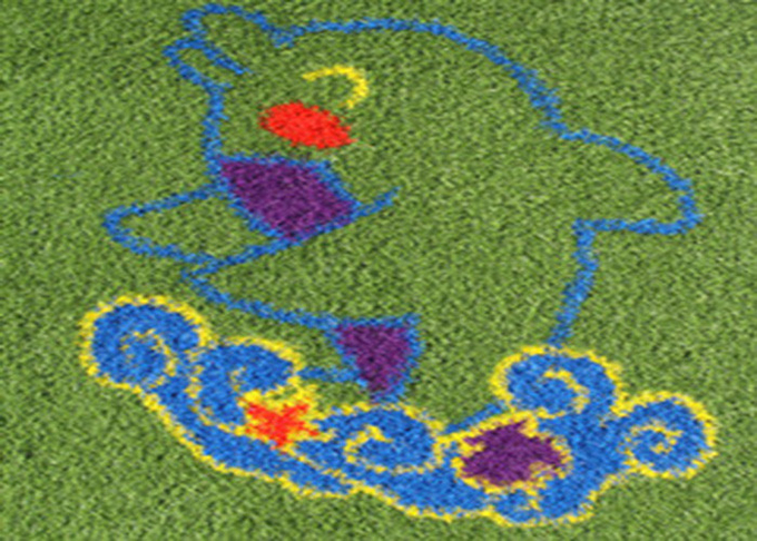 Fantastyczne zagospodarowanie terenu ze sztuczną trawą o wysokiej gęstości, kolorowy materiał PE ze sztucznej murawy 0